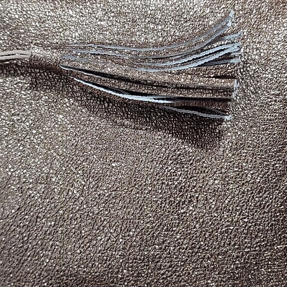 💥BUY 2 GET 1 FREE  Loeffler Randall Rose Gold Ovine Leather Tassle Pouch - Picture 2 of 4